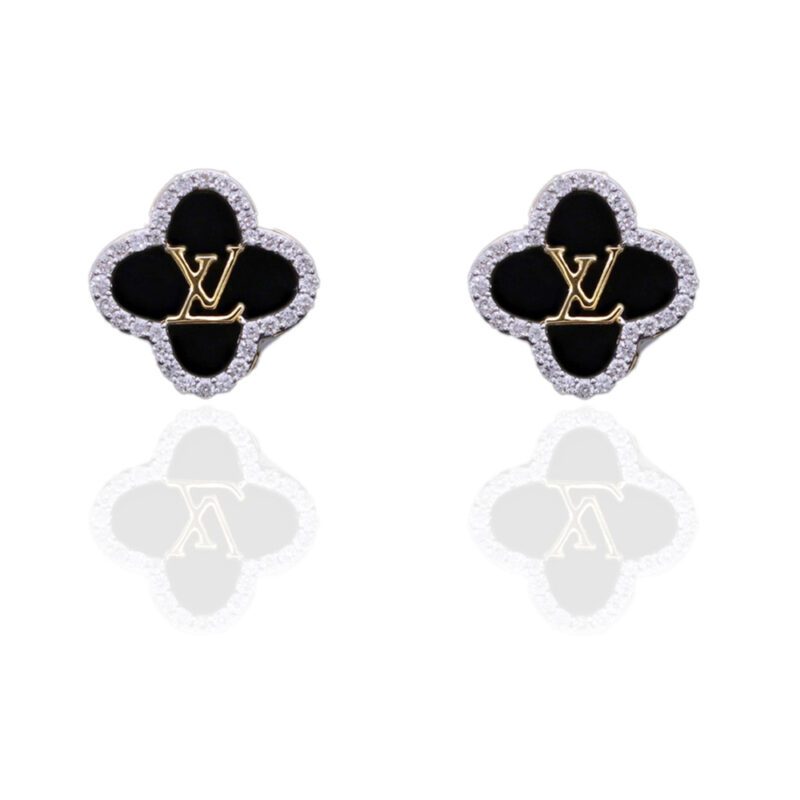 LV Diamond Stud Earring1